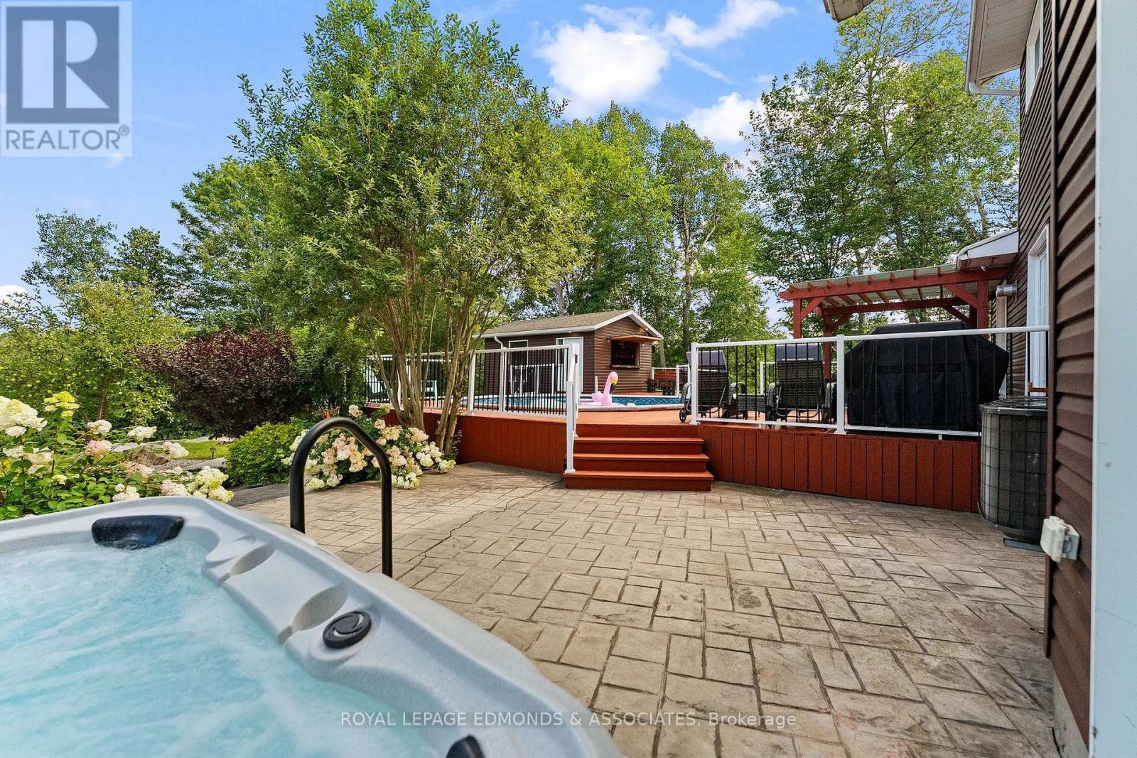 11946 ROUND LAKE ROAD - Image 35