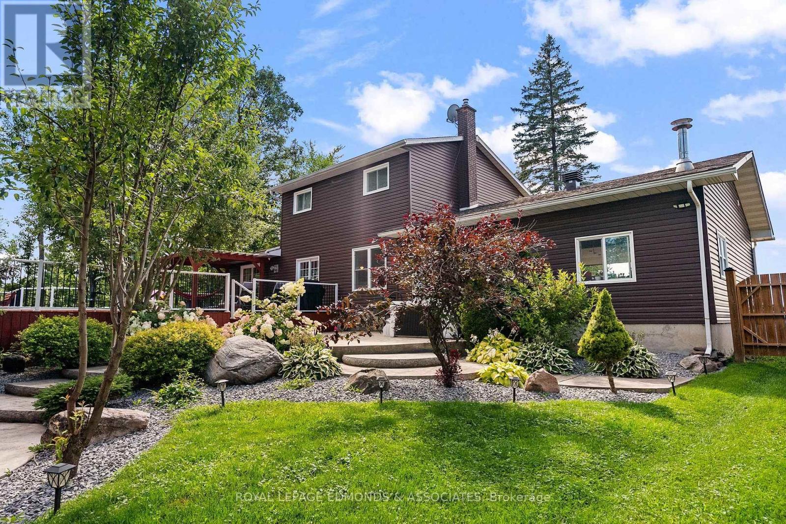 11946 ROUND LAKE ROAD - Image 39