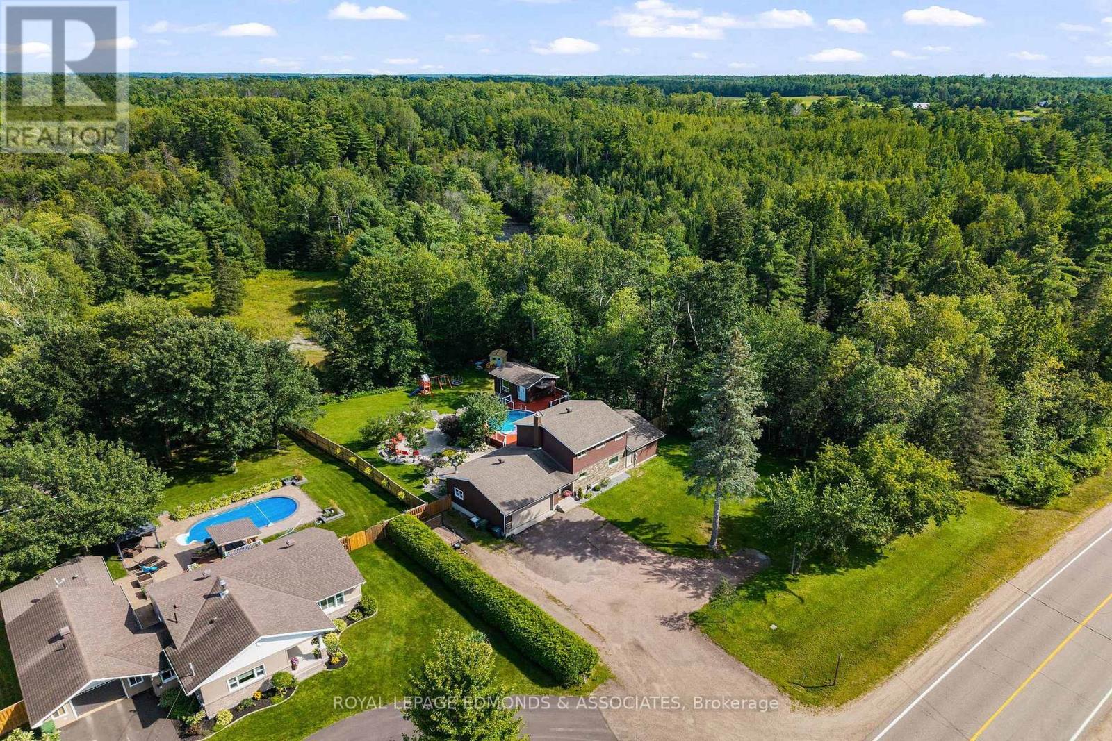 11946 ROUND LAKE ROAD - Image 4