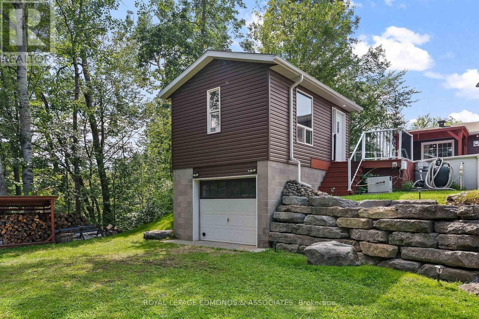 11946 ROUND LAKE ROAD - Image 42