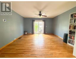Bathroom - 143 Essex Avenue, Iroquois Falls, ON P0K1E0 Photo 10
