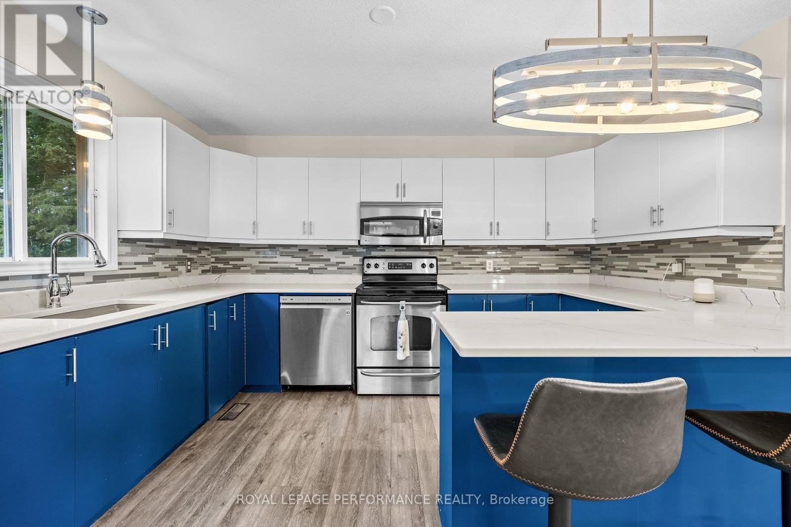 3080 Conc. 3 Plantagenet Road