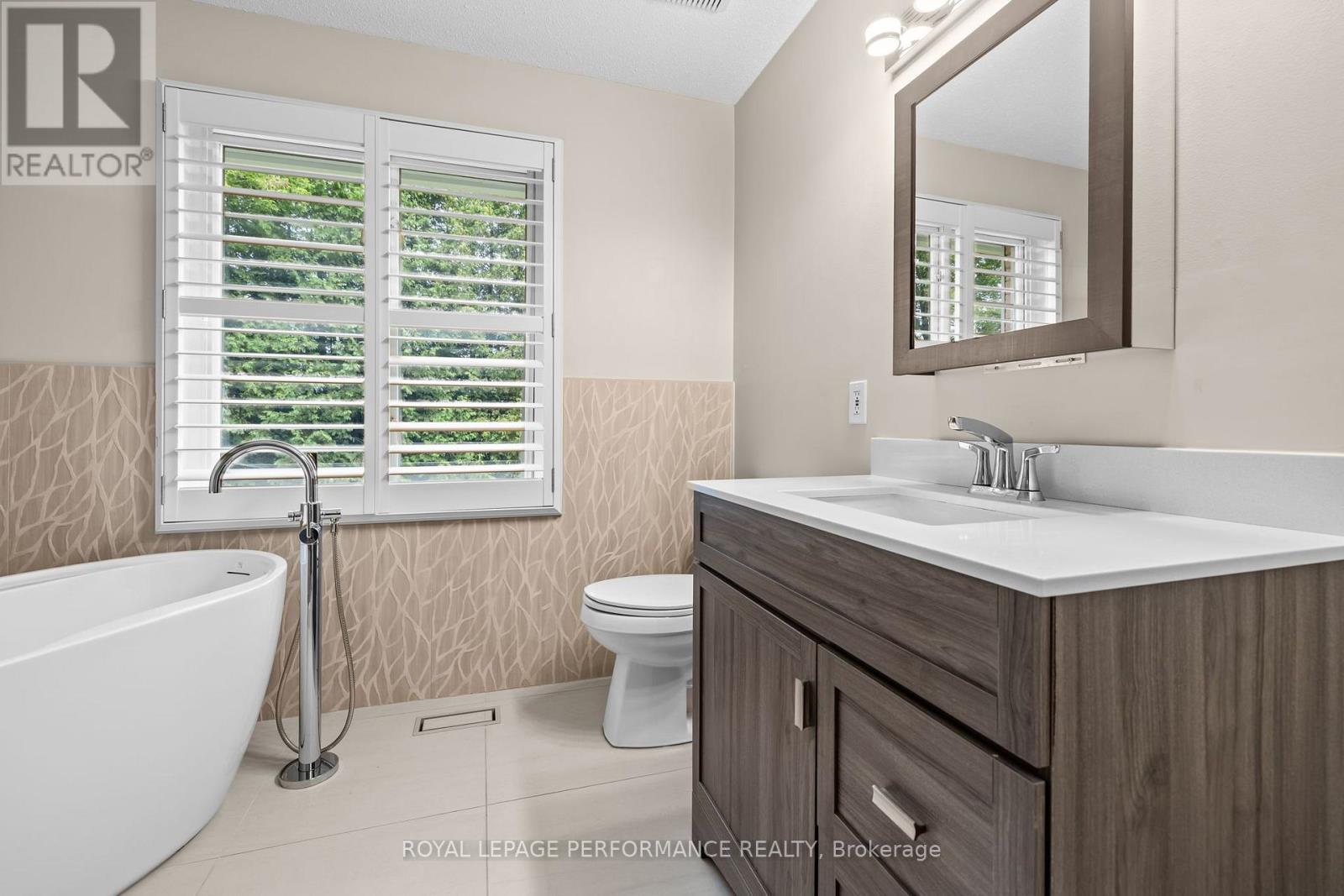 3080 Conc. 3 Plantagenet Road