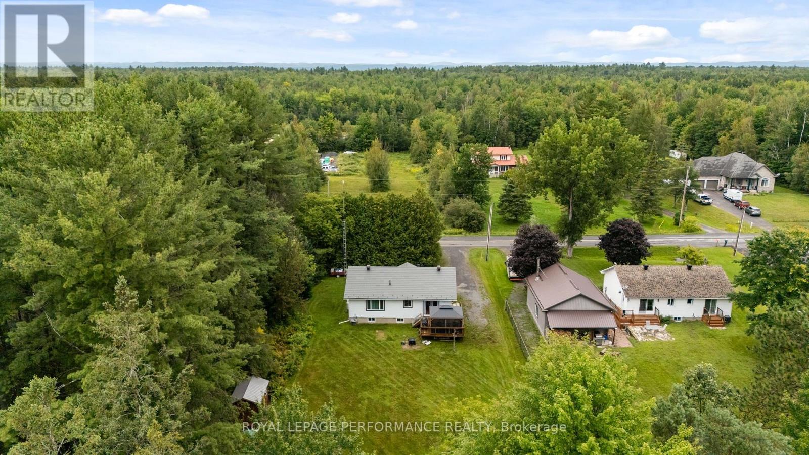 3080 Conc. 3 Plantagenet Road