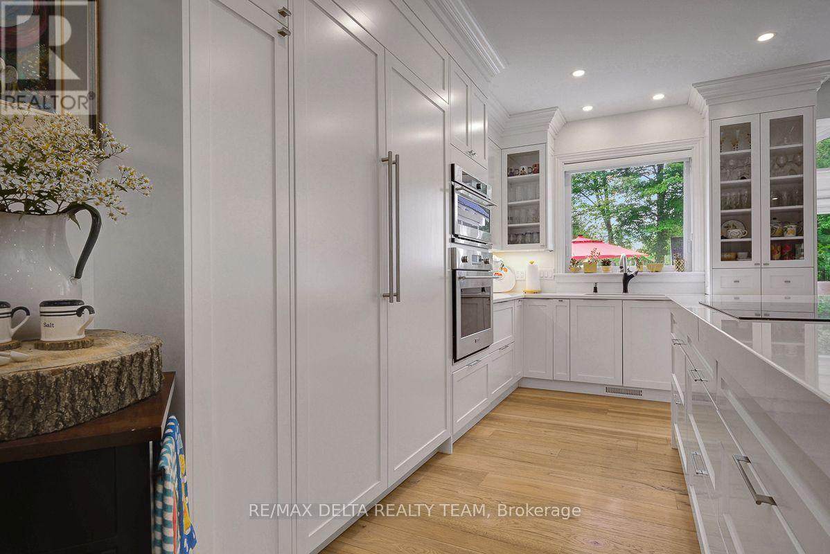 4230 BOUNDARY ROAD N - Image 16