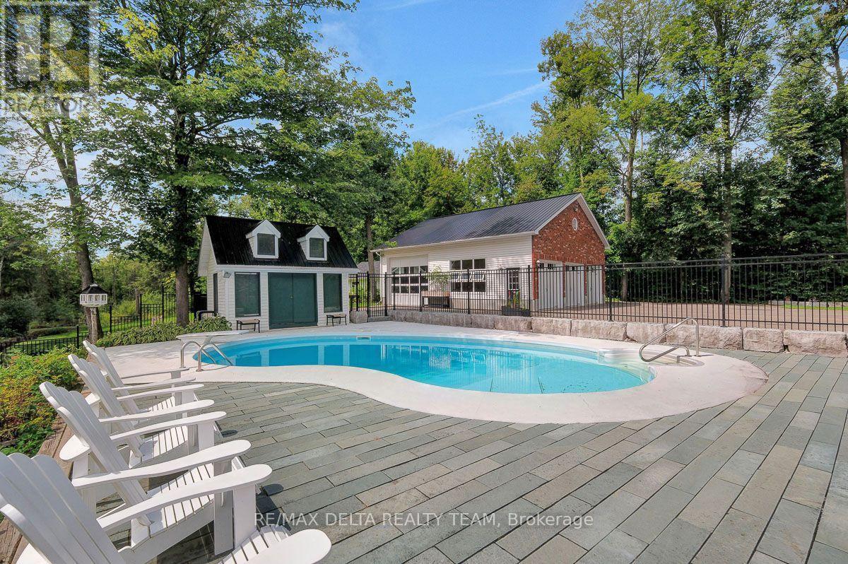 4230 BOUNDARY ROAD N - Image 41