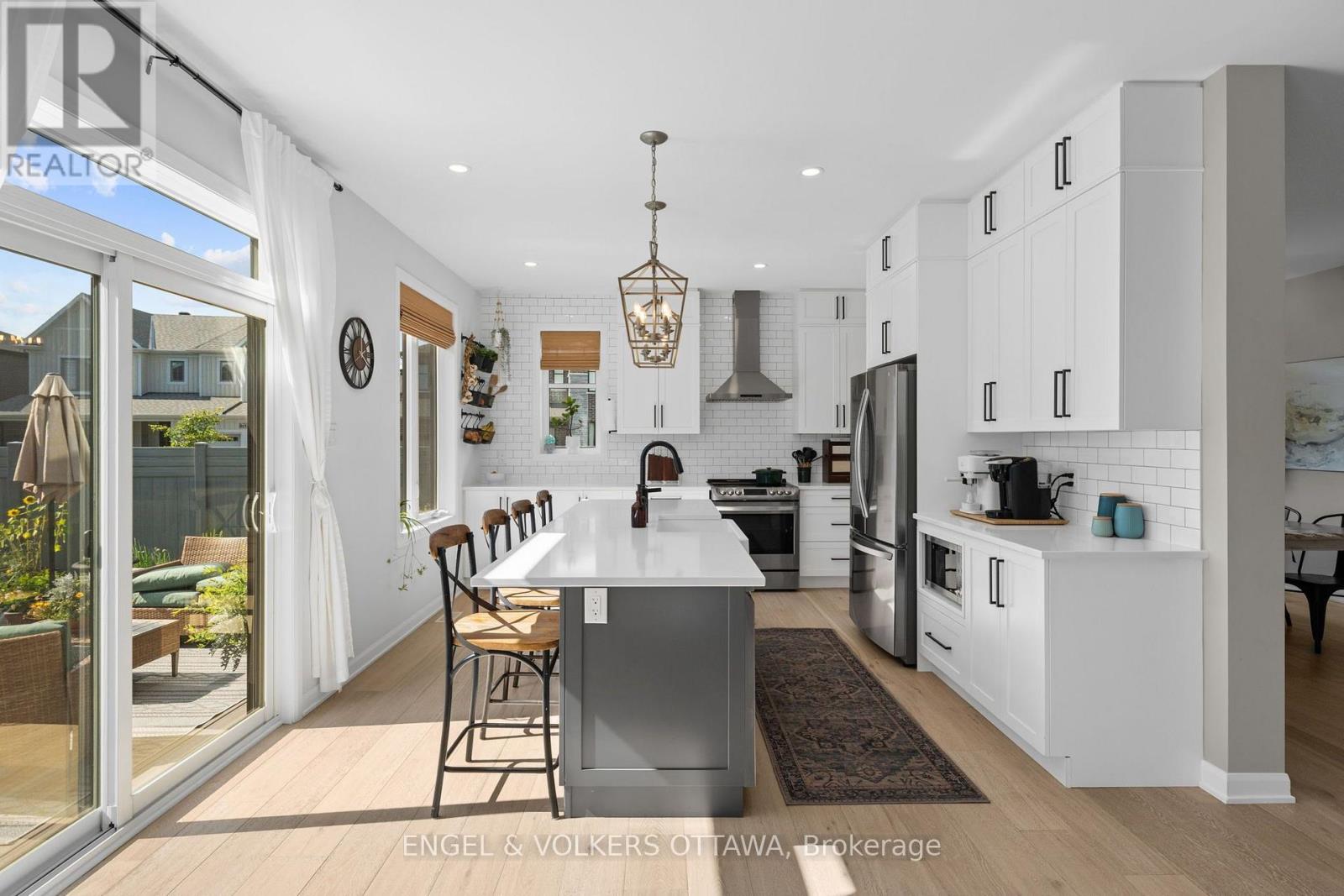 720 COAST CIRCLE - Image 10