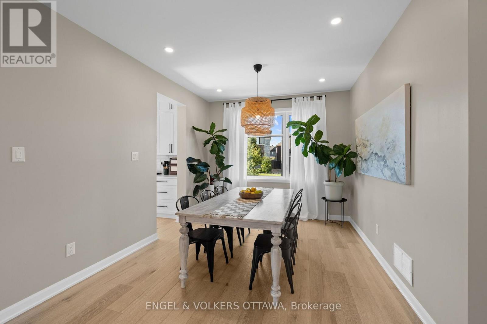720 COAST CIRCLE - Image 15