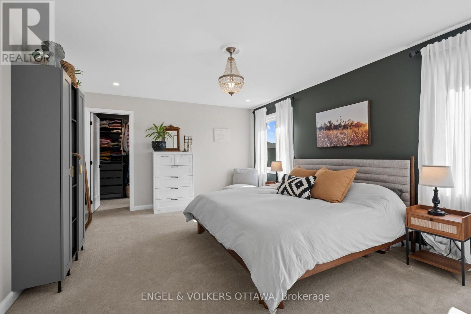 720 COAST CIRCLE - Image 23