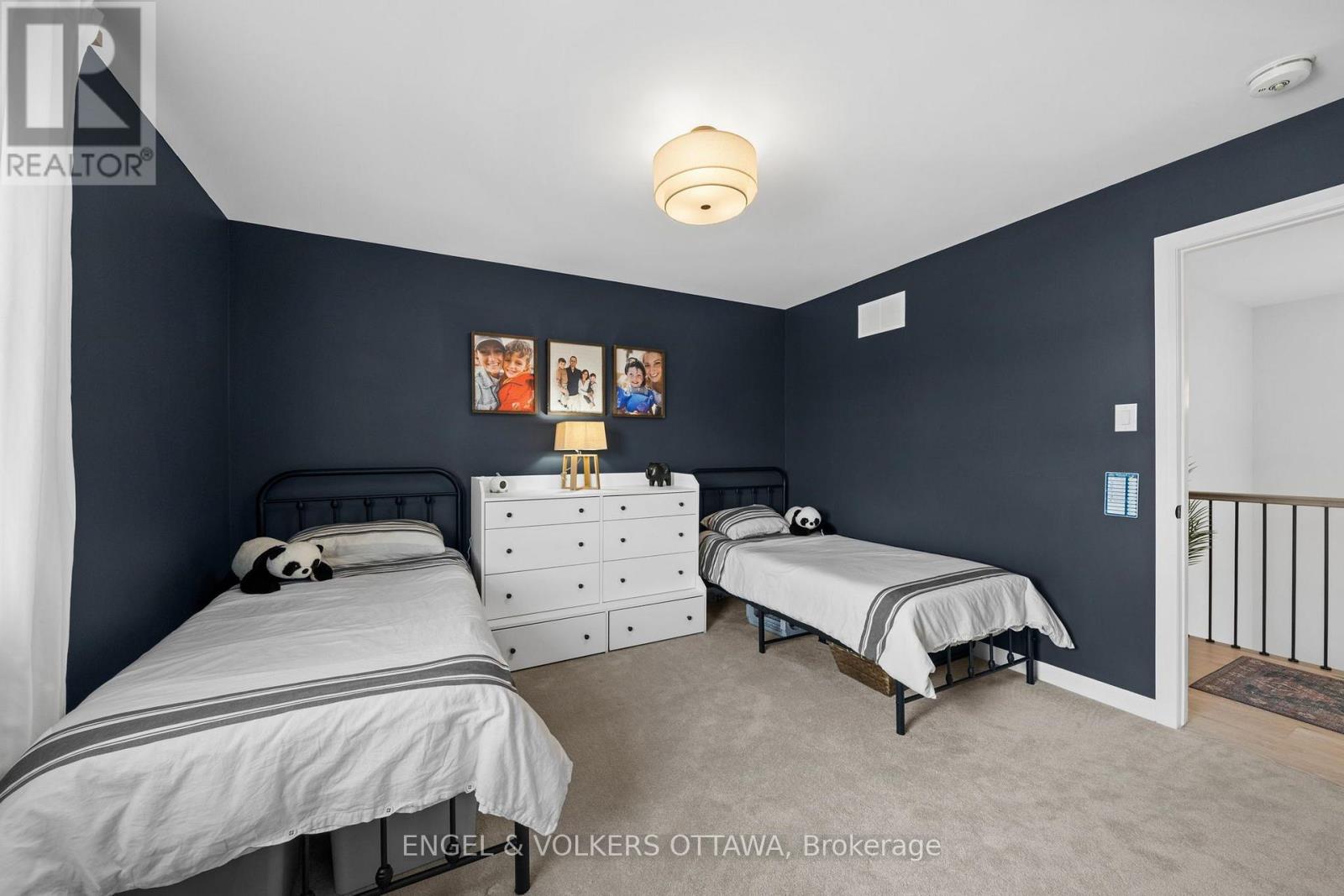 720 COAST CIRCLE - Image 30