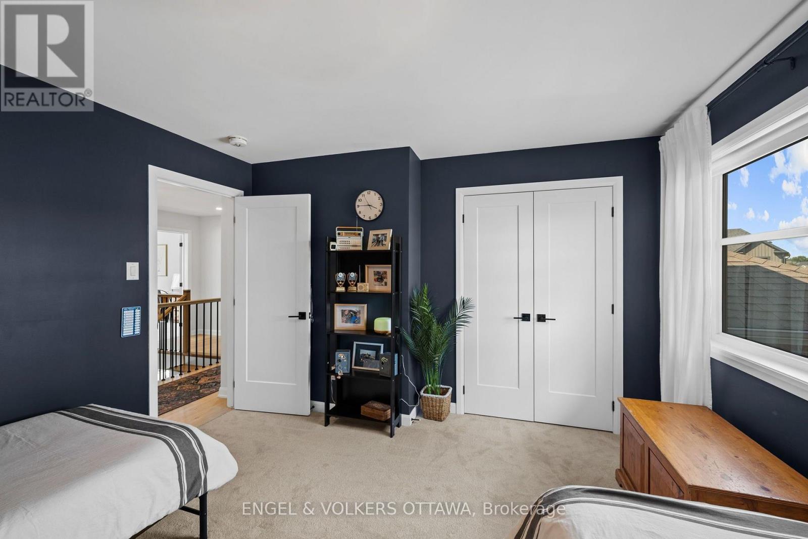 720 COAST CIRCLE - Image 31