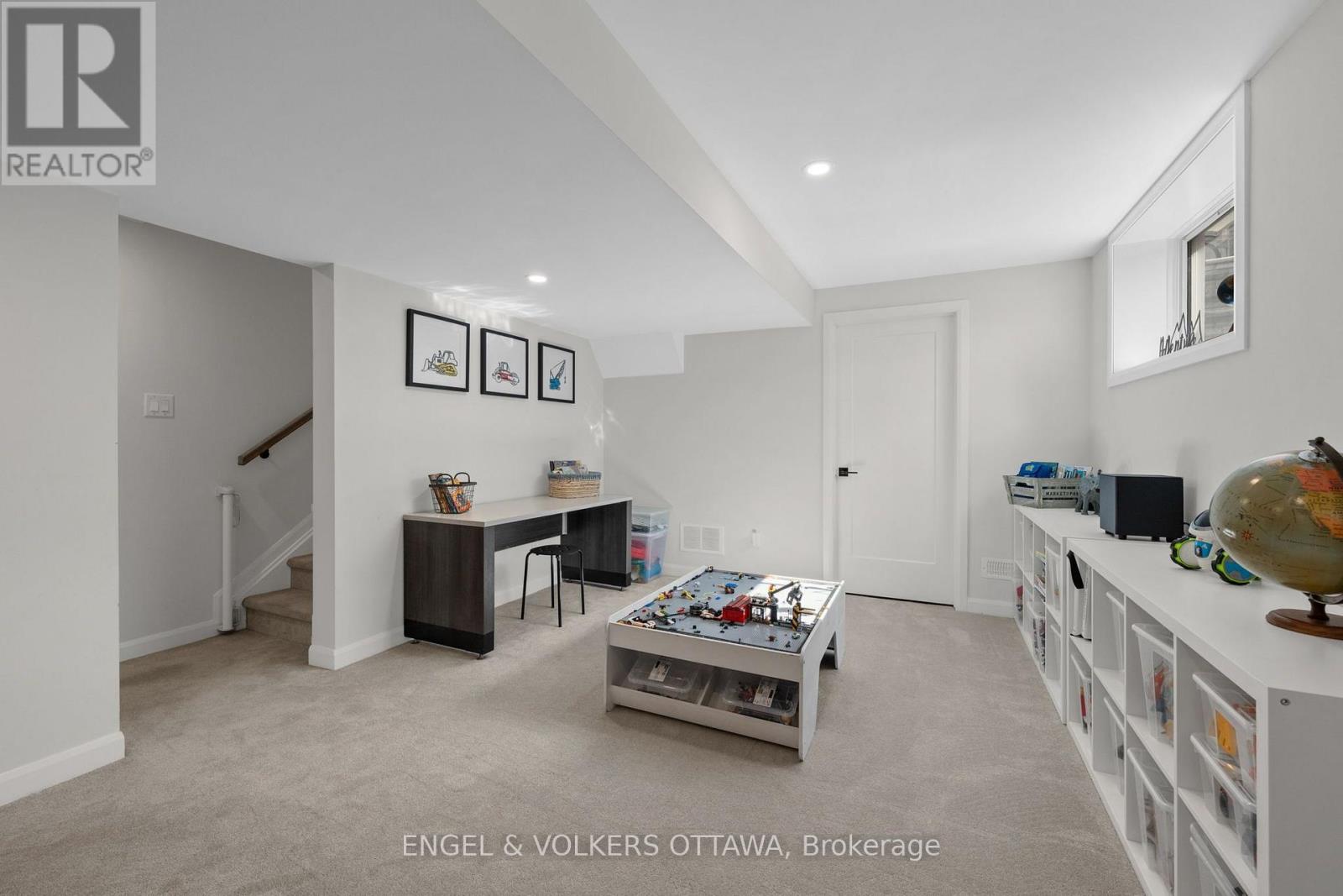 720 COAST CIRCLE - Image 39