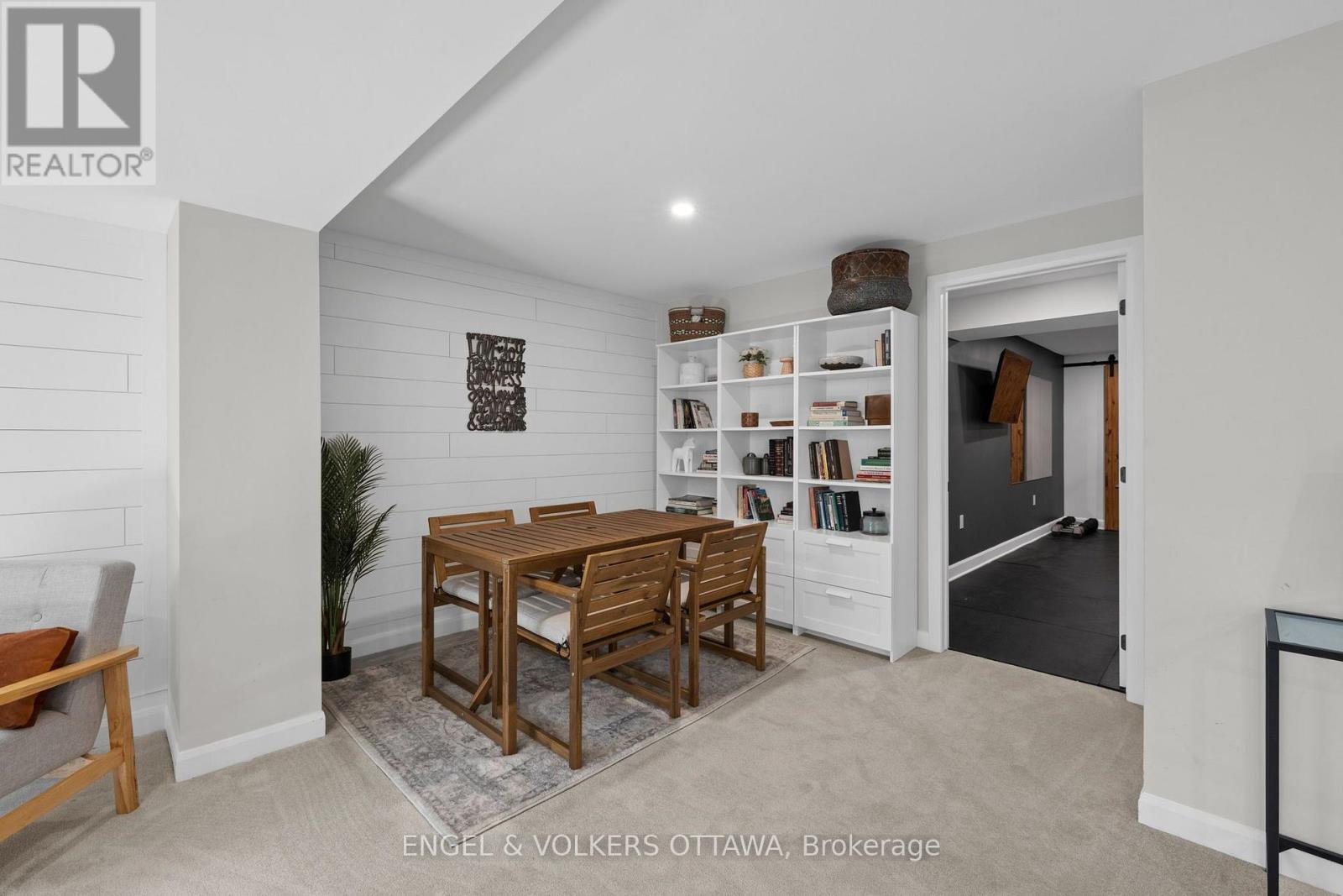 720 COAST CIRCLE - Image 40