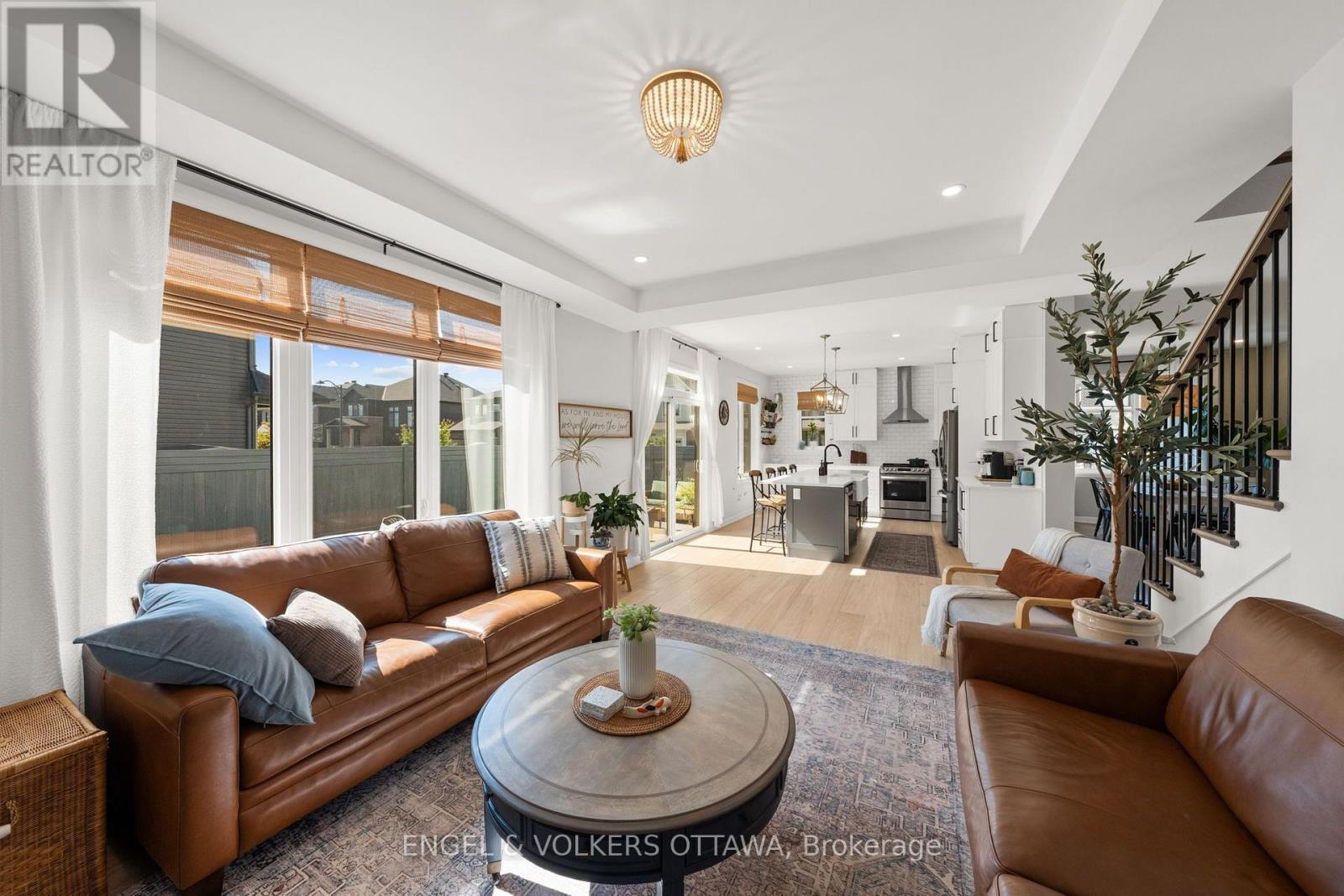 720 COAST CIRCLE - Image 8