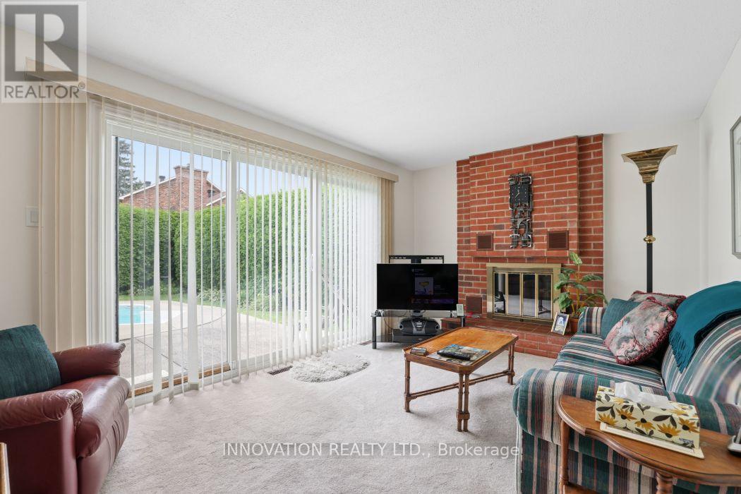 64 THARE CRESCENT - 11