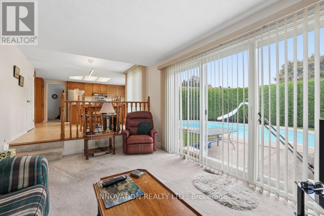64 THARE CRESCENT - 13