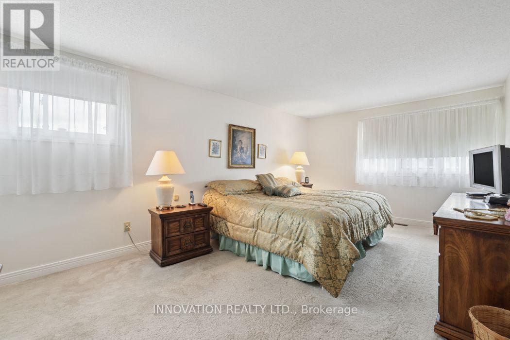 64 THARE CRESCENT - 21