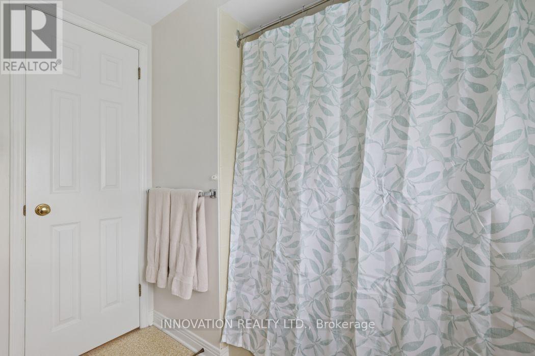 64 THARE CRESCENT - 25
