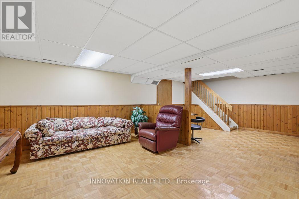 64 THARE CRESCENT - 31