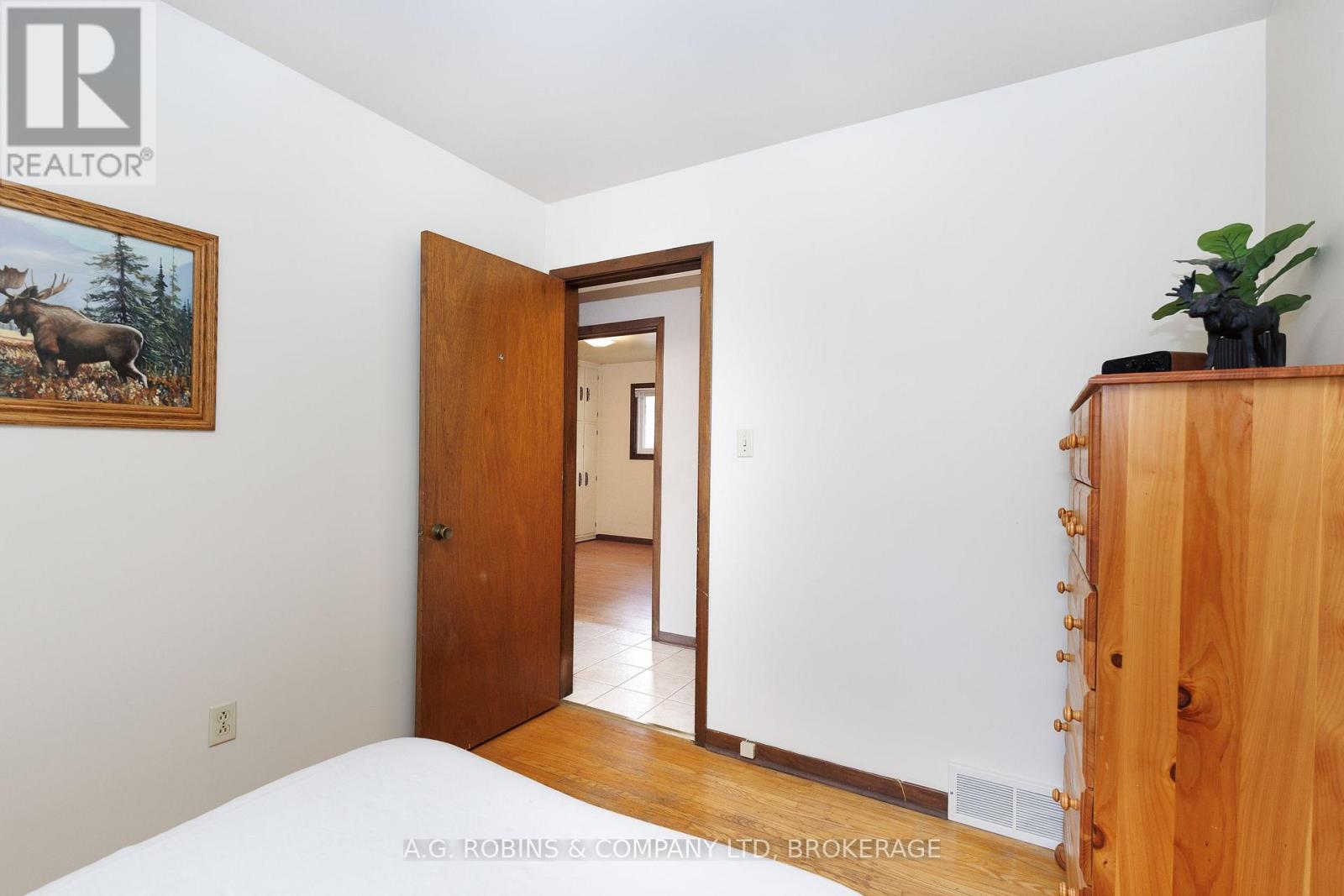 12 BERKLEY AVENUE - Image 14