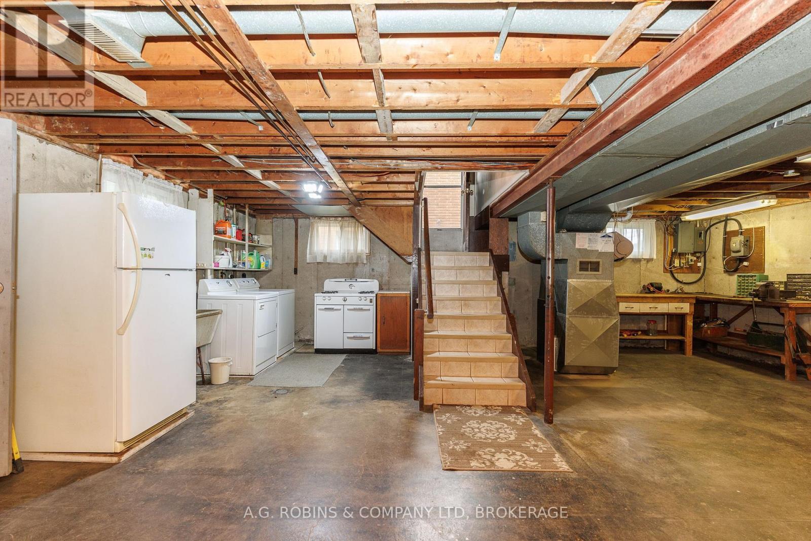12 BERKLEY AVENUE - 18