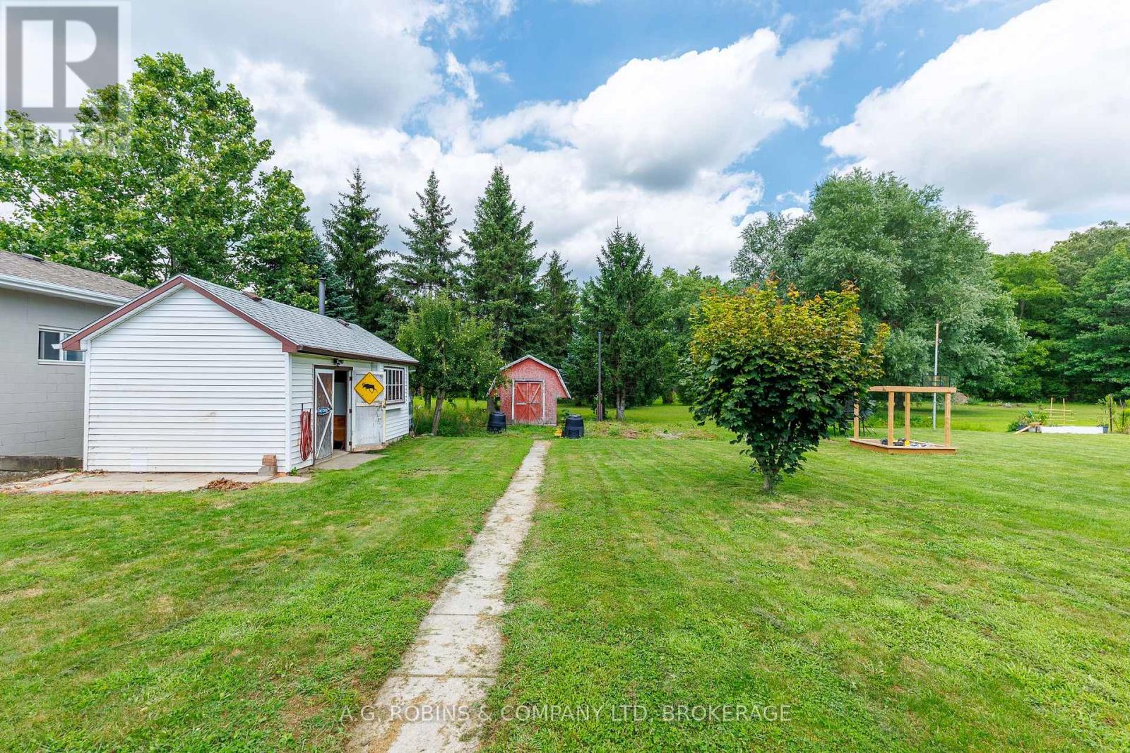 12 BERKLEY AVENUE - 25