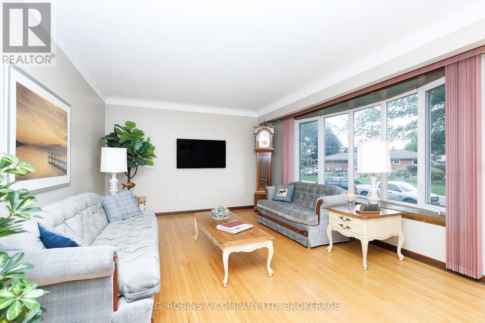 12 BERKLEY AVENUE - 4