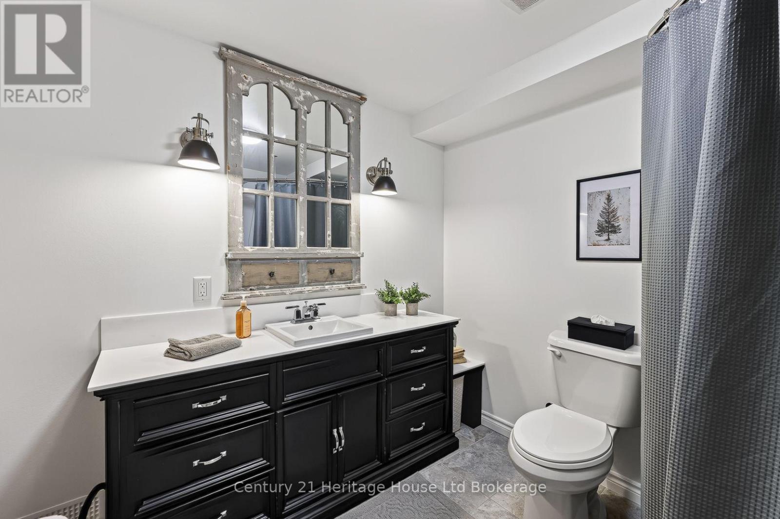 528 BALDWIN CRESCENT - Image 33