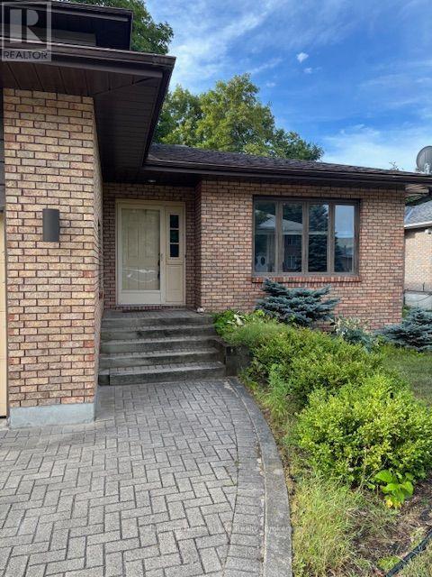 14 NOTTINGHAM DRIVE - 10