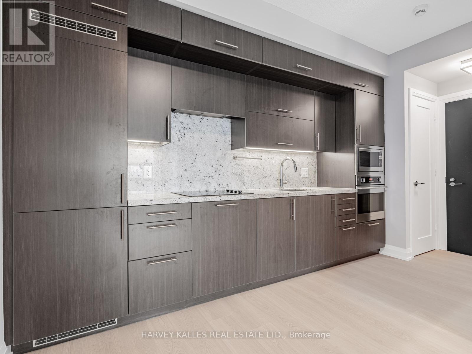 #2121 5 SHEPPARD AVENUE E - 6
