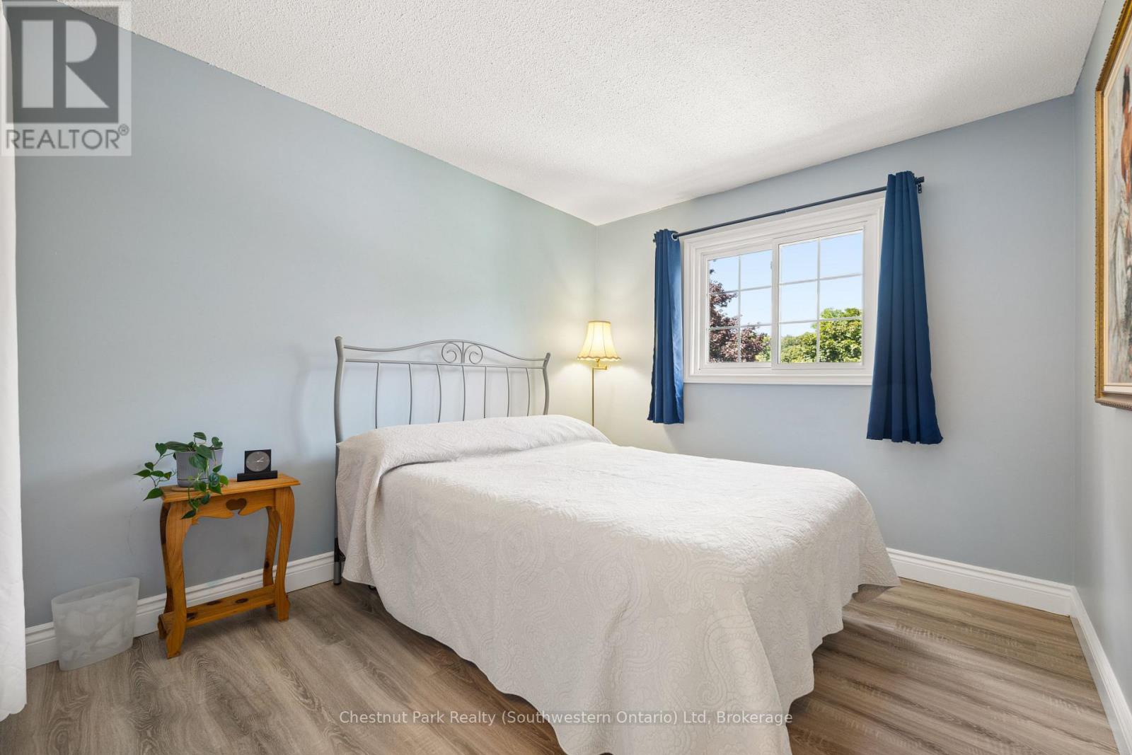 158 AUTUMN HILL CRESCENT - Image 27