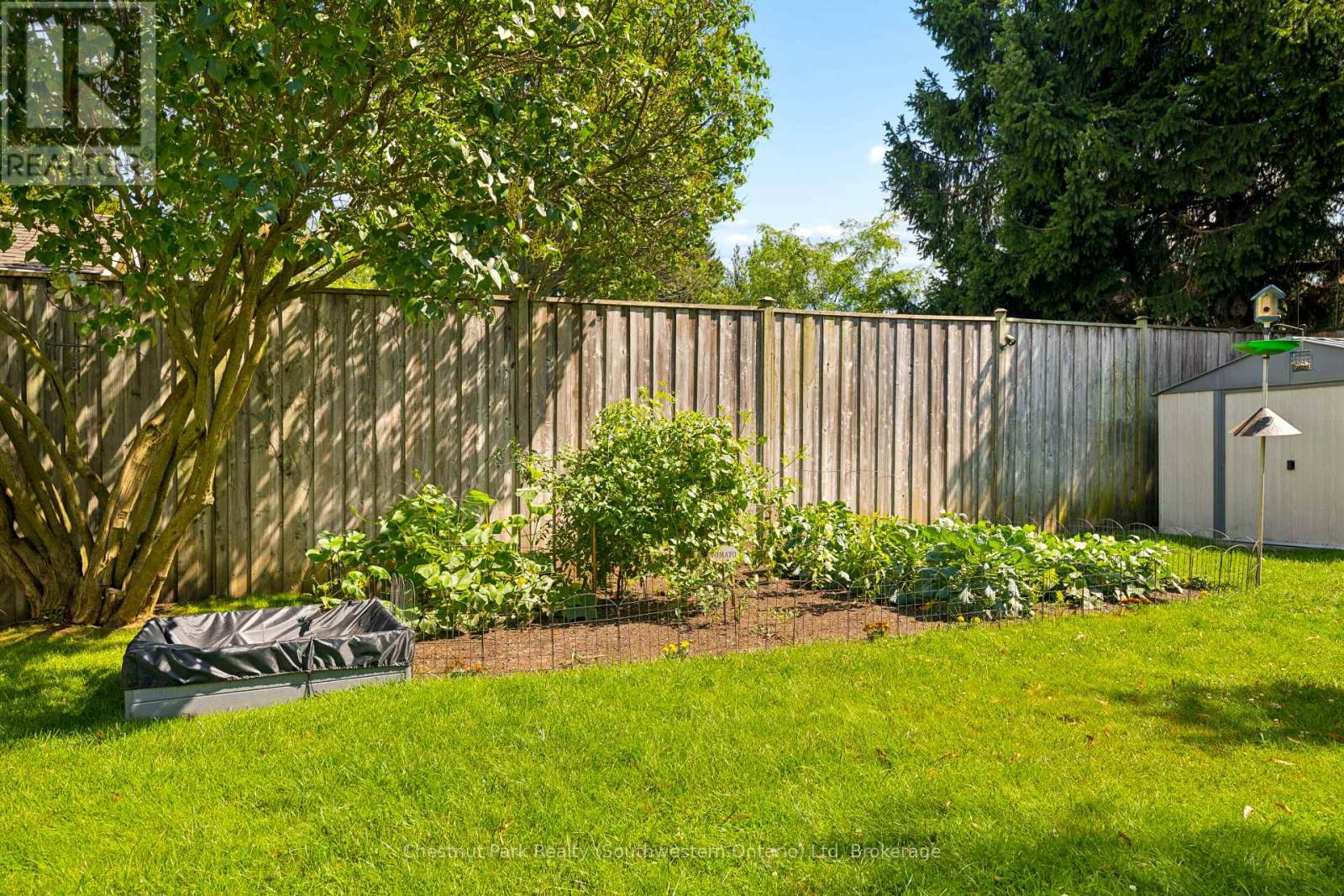 158 AUTUMN HILL CRESCENT - Image 42