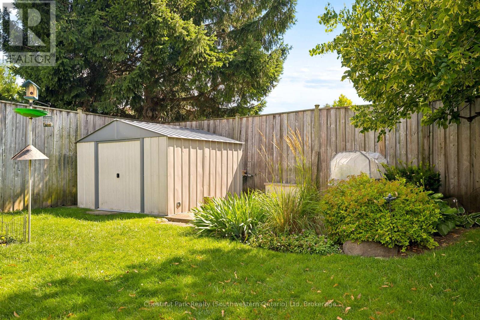 158 AUTUMN HILL CRESCENT - Image 43