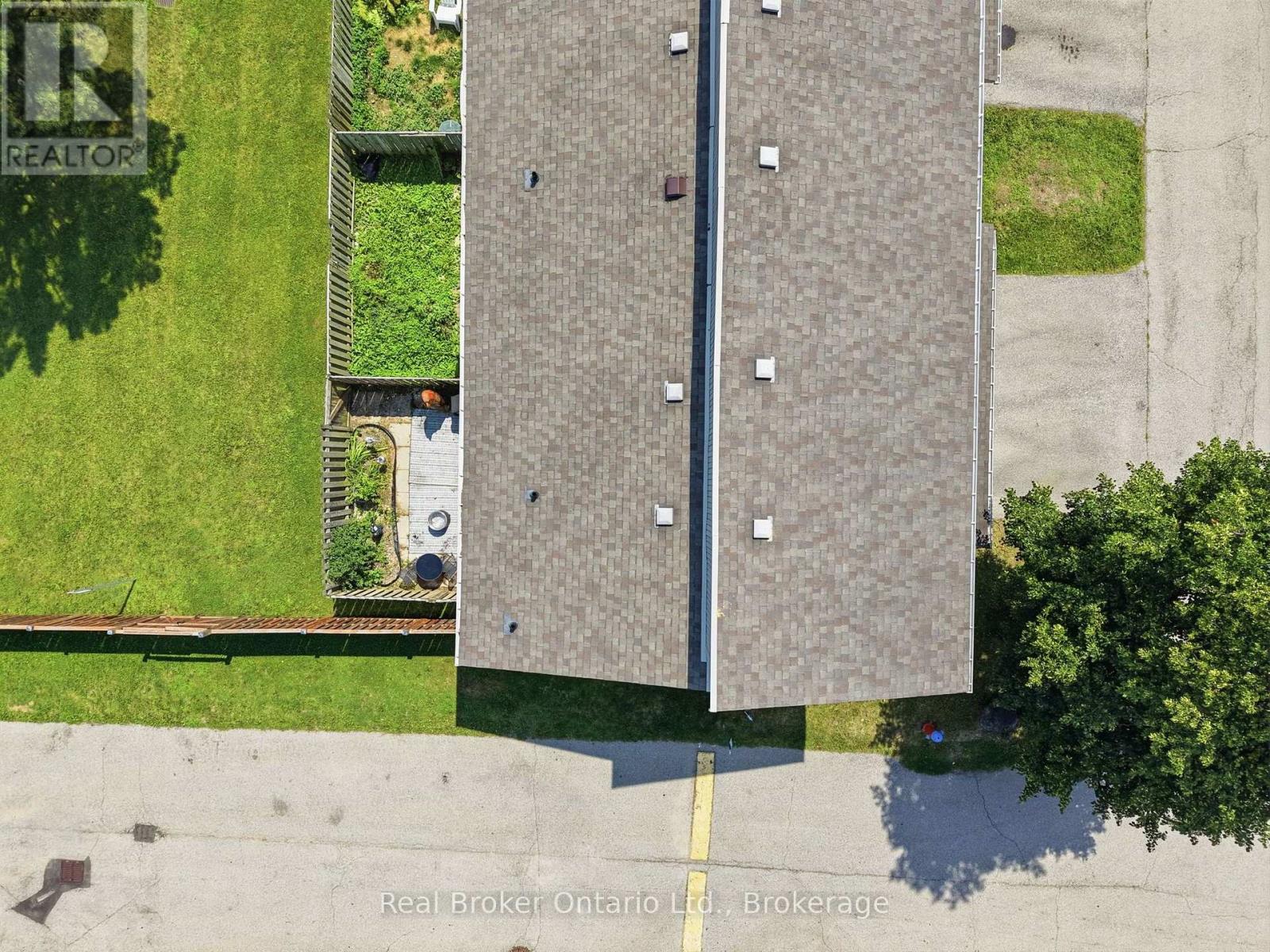 #93 135 CHALMERS STREET S - Image 35
