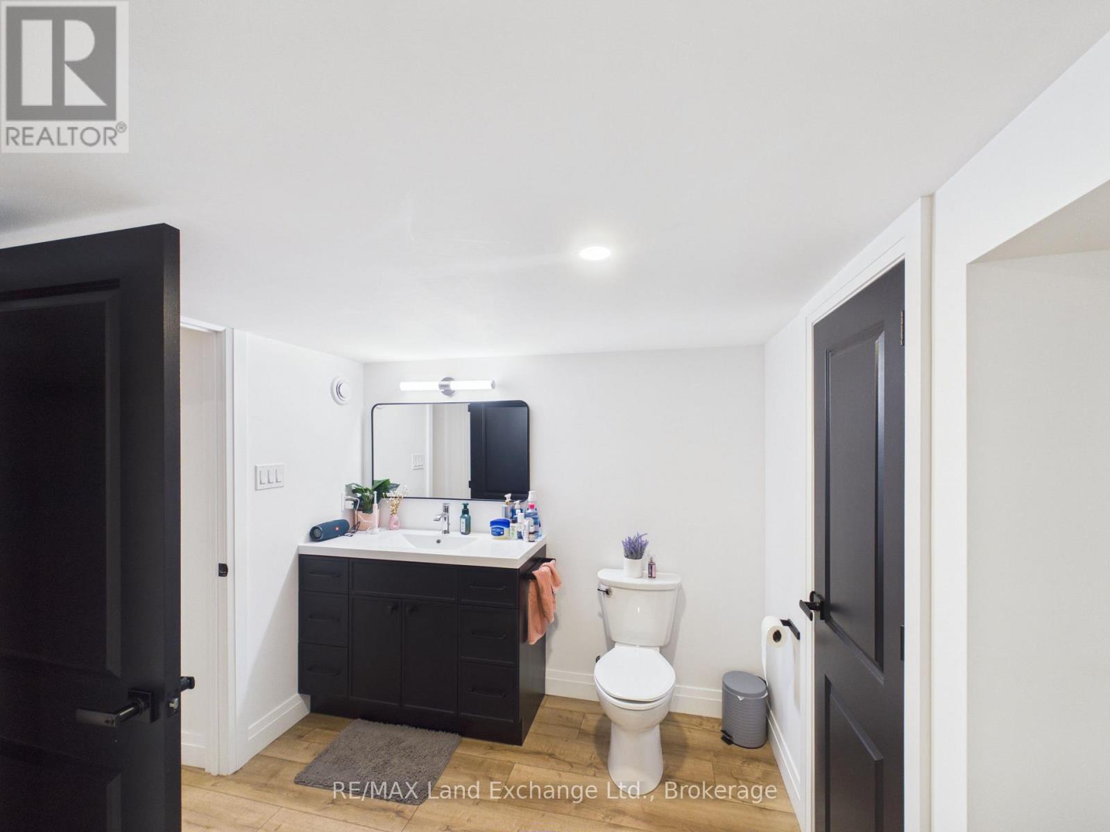 2 PARK STREET - Image 17