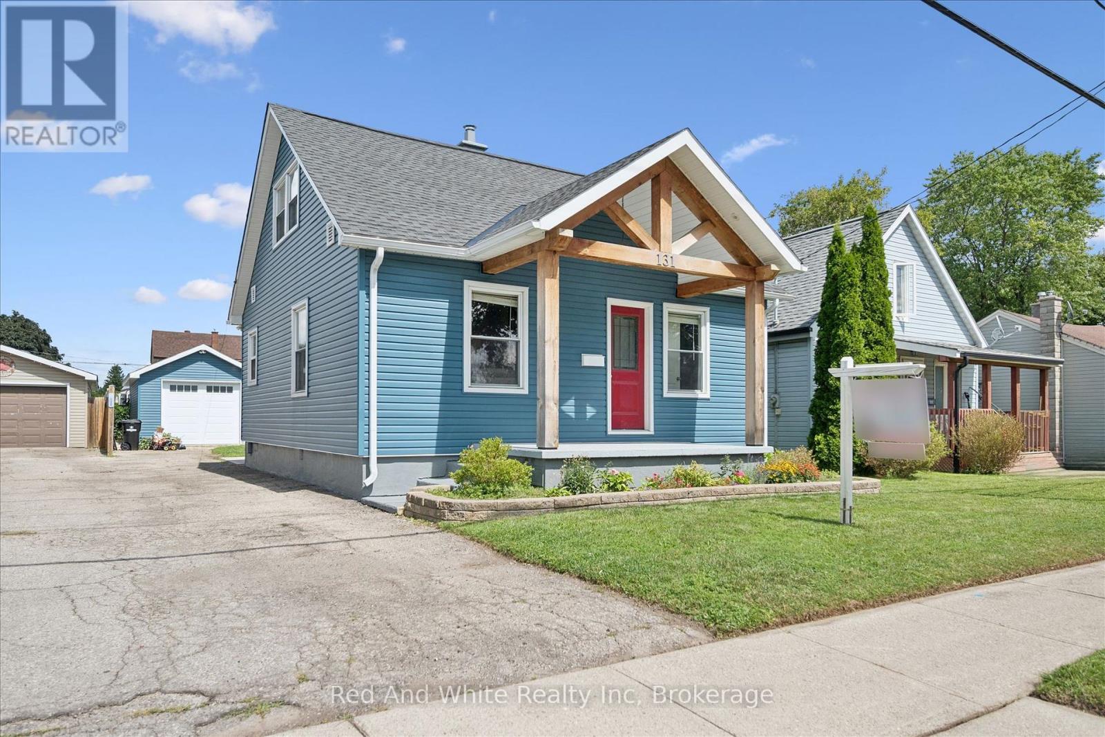 131 NORFOLK AVENUE — photo 2