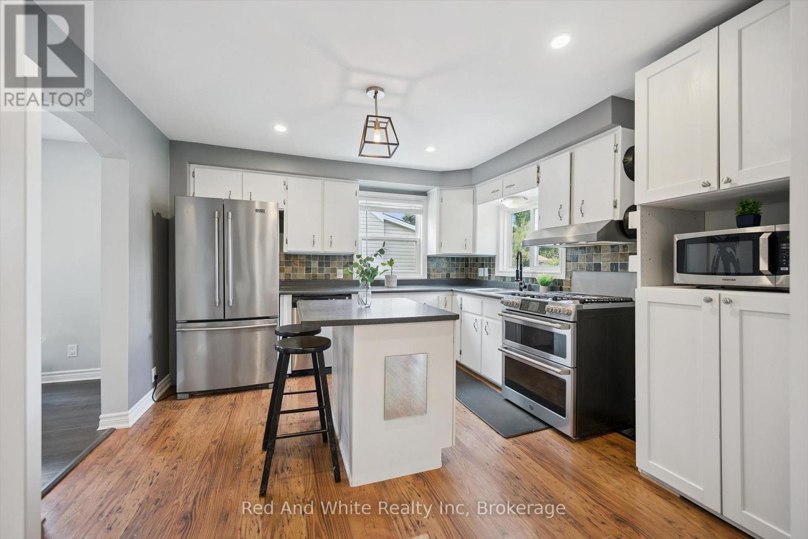 131 NORFOLK AVENUE - Image 9