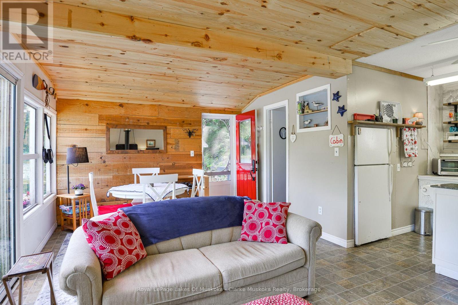 38 ISLAND 130 SEVERN RIVER - 8