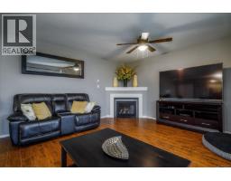 Living room - 308 Church Rd, Parksville, BC V9P2T8 Photo 7