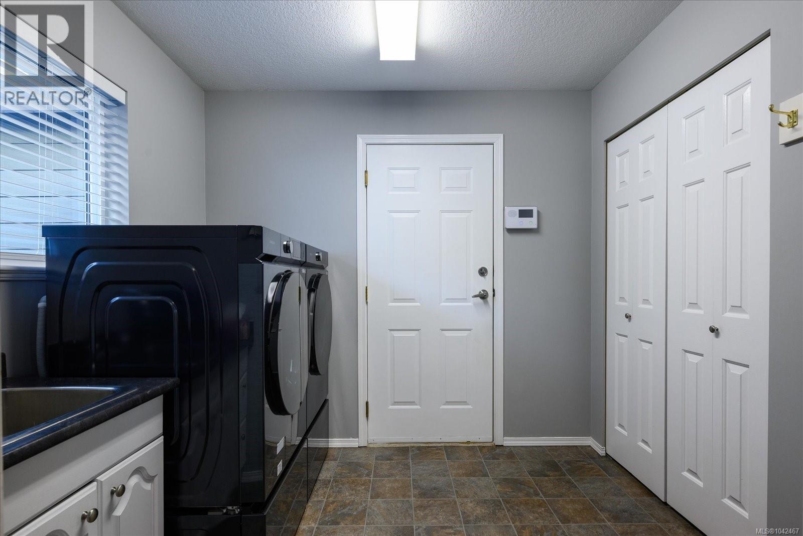 308 Church Rd, Parksville