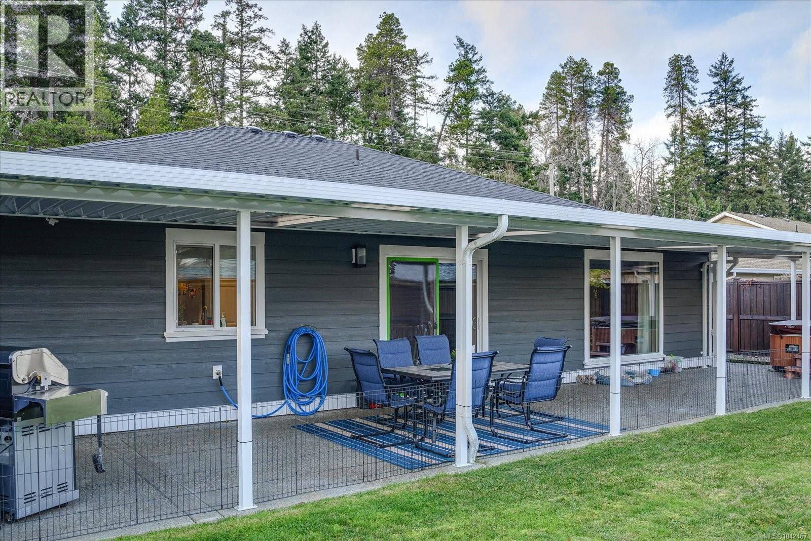 308 Church Rd, Parksville