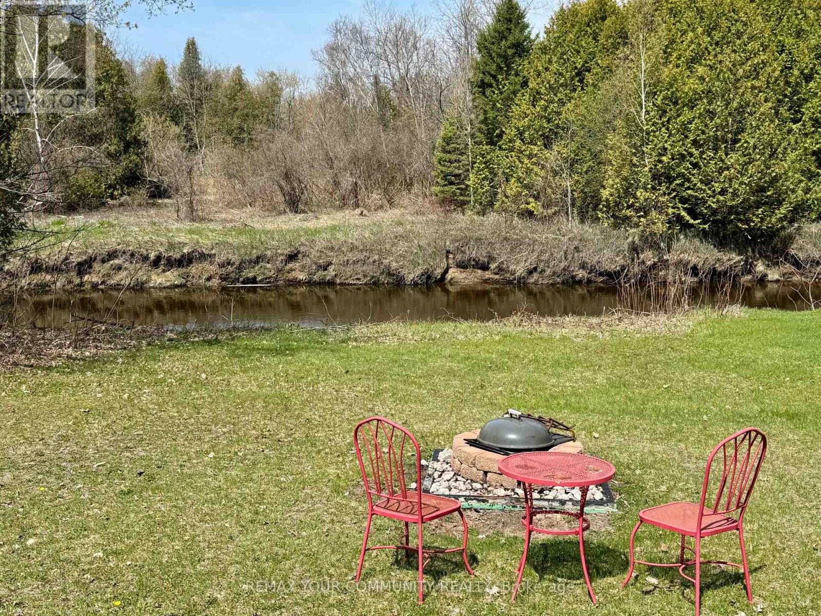 #237 285 CRYDERMANS SIDE ROAD - 21