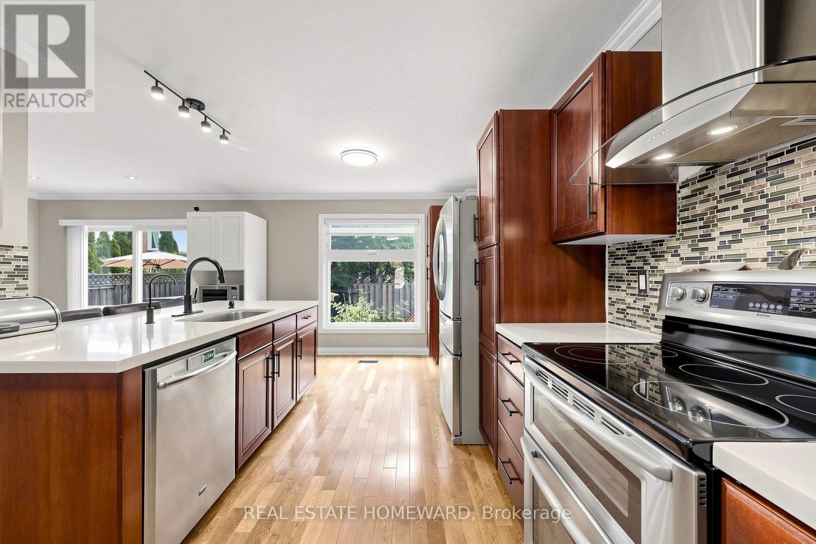 242 BADESSA CIRCLE - 10