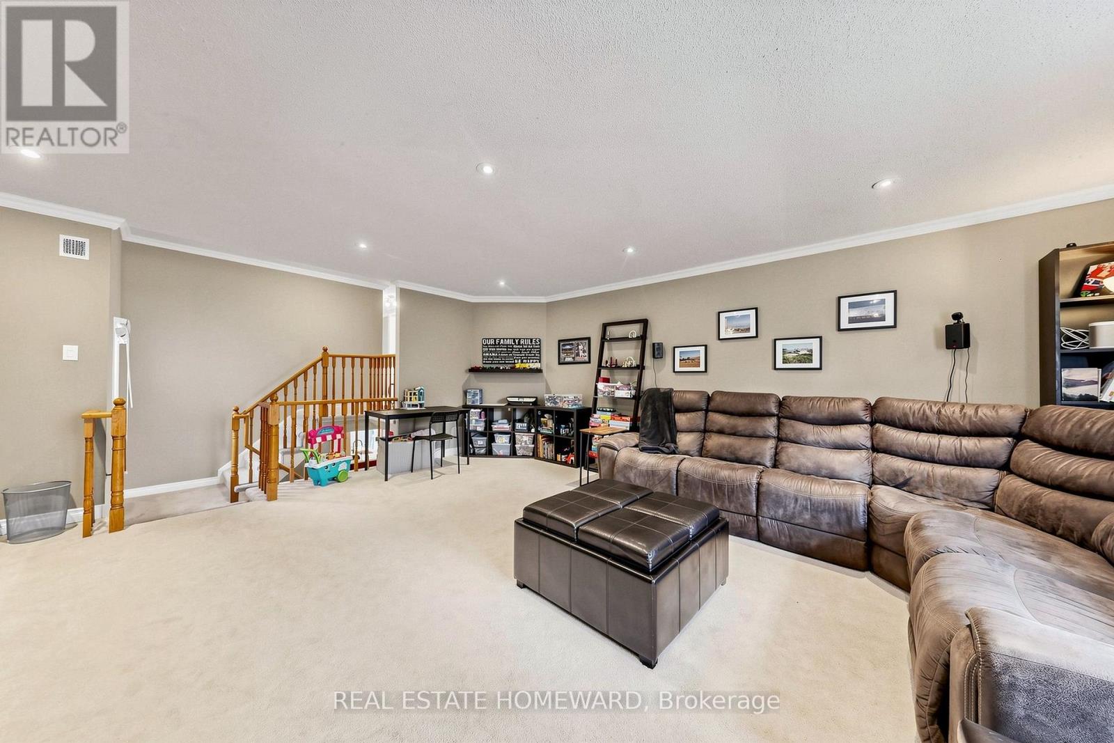 242 BADESSA CIRCLE - 15