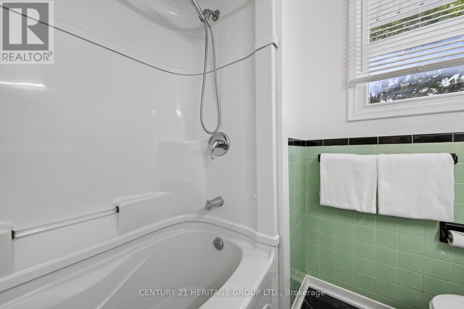 72 KULPIN AVENUE - Image 21