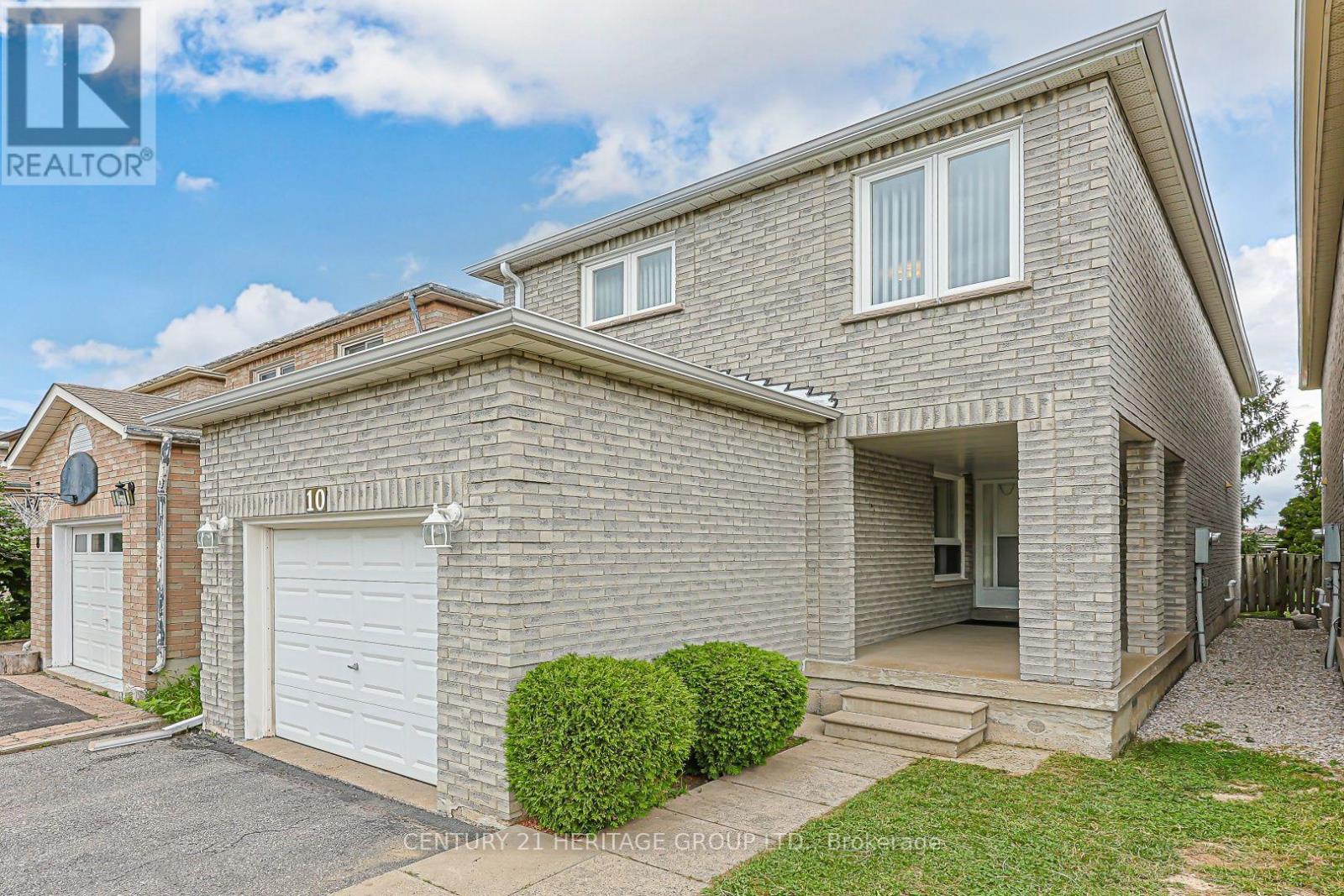 10 WOODHALL ROAD - 1