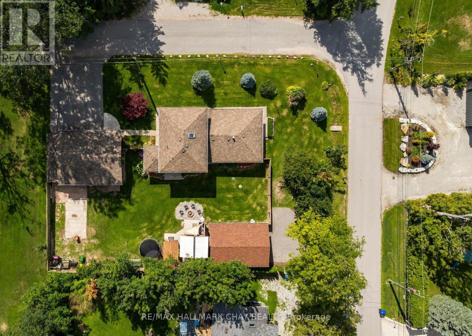 47 LAKESIDE DRIVE - Image 34