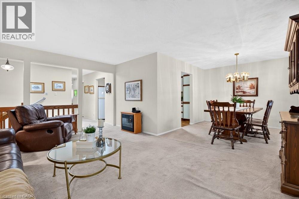 36 GRAY Road S - Image 18