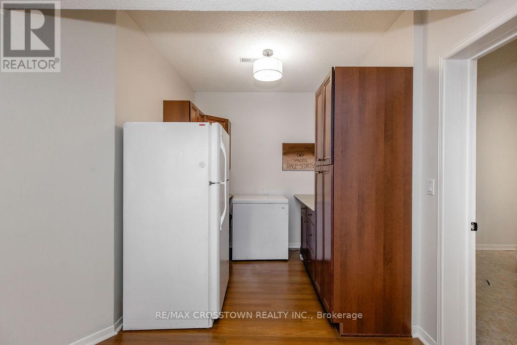 147 ANNE STREET N - Image 43