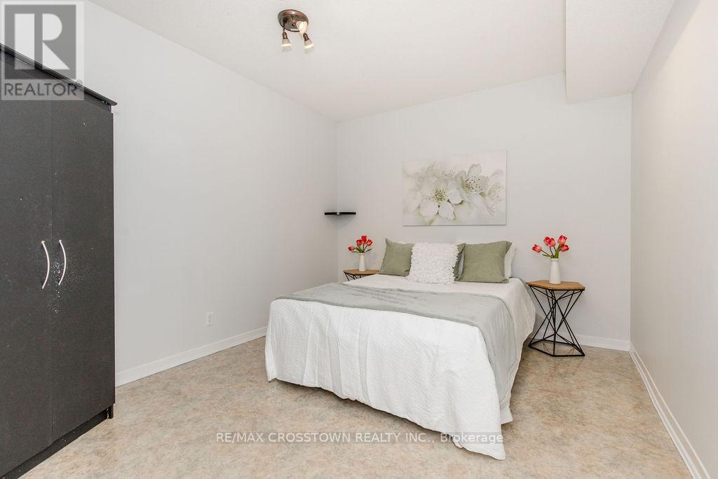 147 ANNE STREET N - Image 46